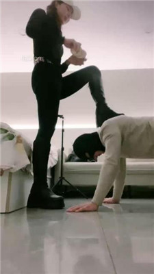 图片[16]-九莲】双S-脏鞋踩虐清理马桶/圣水泡面骑马双视角完整版】