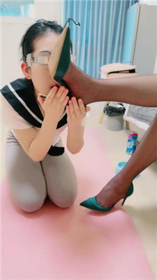 图片[13]-调教视频|雅痞猫叔 avatar 新用户会员用户      当前位置： 首  爱神】女慕-耳光闻臭靴/高跟踢裆/吃啤酒呕吐物