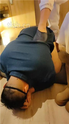 图片[5]-情侣念主】胯下辱/揪耳朵/雪地靴白袜跪舔