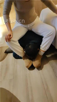 图片[13]-情侣念主】胯下辱/揪耳朵/雪地靴白袜跪舔