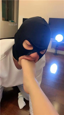 图片[19]-宝爷】掐乳/耳光/跪舔脏鞋白袜/转胯骑狗背/提档