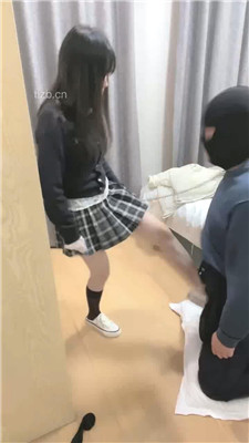 图片[12]-桃子sama】小白鞋踩踏提档/脚喂酸奶