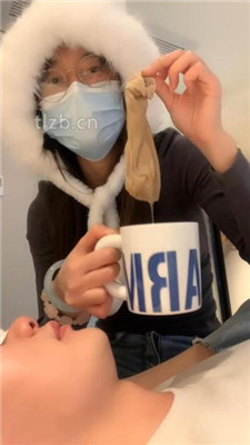 图片[19]-超级咚咚】裸足全体重踩踏/圣水/恋足狂舔