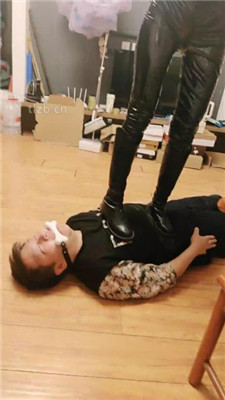 图片[4]-诗琪】骨头口塞/长靴踩虐/鞭打腿绞双视角版】