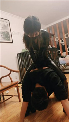 图片[19]-诗琪】骨头口塞/长靴踩虐/鞭打腿绞双视角版】