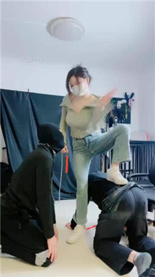 图片[4]-甜心教主】空军一号-白袜艺术虐双奴