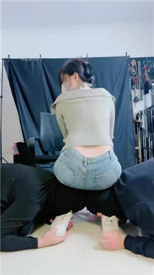 图片[17]-甜心教主】空军一号-白袜艺术虐双奴