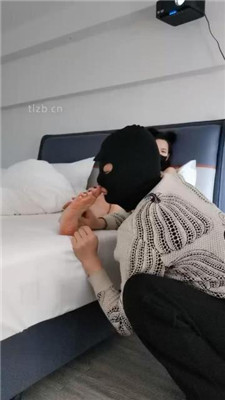 【皮皮】狗伺候起床_绳艺库视频下载