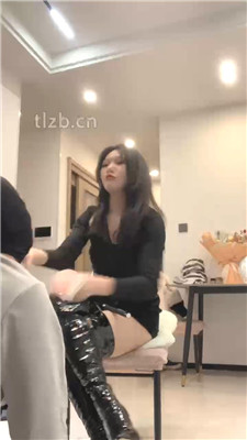 图片[3]-小麦】长靴踩虐/五花大绑袜子塞嘴/鞭打/舔脏鞋底/求圣水