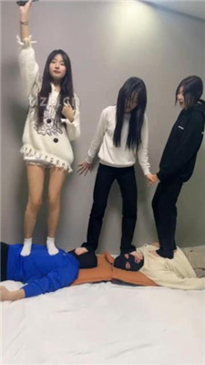 图片[15]-精神小妹】7女王调双奴-轮流全体重跳踩双视角版】