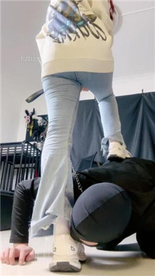 图片[8]-雯雯】跑步后原味鞋袜脚狂舔/插嘴