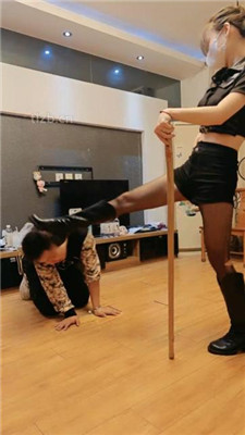 图片[16]-诗琪】长靴踩踏/捆绑重度虐打/踢踹