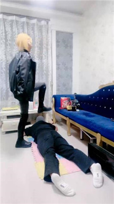 图片[3]-兔兔大大】骑马爬行/舔脏鞋底/鞭打/踩踏/闻臭脚