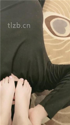 图片[5]-狐妹】狂舔黑丝裸足/骑脖