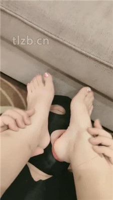 图片[7]-狐妹】狂舔黑丝裸足/骑脖