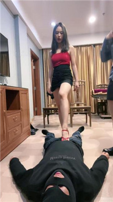 图片[19]-盖洛】双S-跪爬短靴踩/鞭打/骑马踩踏/清理白袜脏鞋底