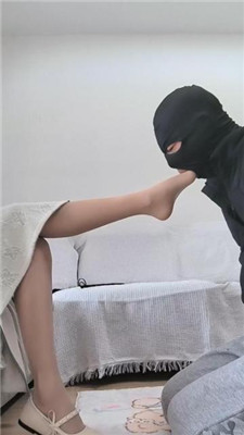 图片[13]-可爱鬼】牵狗链/抽耳光/骑马/舔脏鞋/踩踏/脚踩喂食