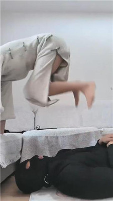 图片[15]-可爱鬼】牵狗链/抽耳光/骑马/舔脏鞋/踩踏/脚踩喂食