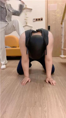 【可可公主】运动鞋踩踏/骑马转胯/鞭打/狂吸臭白袜_绳艺库视频下载