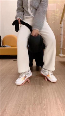 图片[4]-可可公主】运动鞋踩踏/骑马转胯/鞭打/狂吸臭白袜