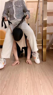 图片[13]-可可公主】运动鞋踩踏/骑马转胯/鞭打/狂吸臭白袜