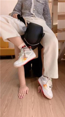 图片[14]-可可公主】运动鞋踩踏/骑马转胯/鞭打/狂吸臭白袜