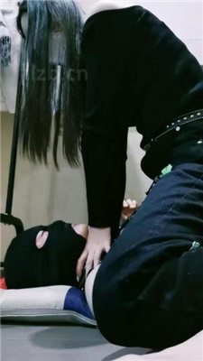 【一禾】掐脖窒息/裸足踩狗捂脸_绳艺库视频下载