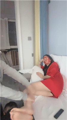 图片[5]-尤金女皇】过年家奴下跪伺候