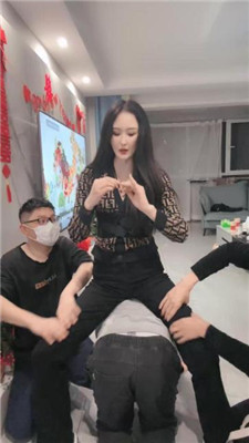 图片[15]-尤金女皇】三奴-磕头求虐/骑狗背/舔脏鞋底/品尝原味jio