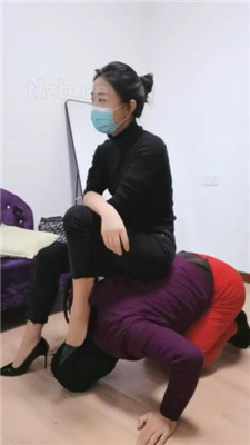 图片[9]-凌儿女神】新年第一鞭-重度鞭打/狗爪子踩出血