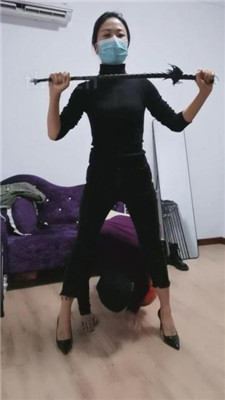 图片[10]-凌儿女神】新年第一鞭-重度鞭打/狗爪子踩出血