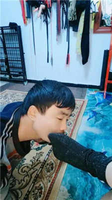 图片[3]-西安欣】喂口水/跪舔高跟肉丝/耳光鞭打