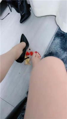 图片[15]-腿腿祖宗】踩脚垫/肉丝脚狂舔/脚喂食