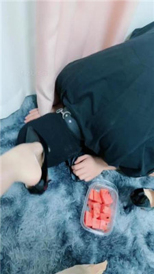 图片[16]-腿腿祖宗】踩脚垫/肉丝脚狂舔/脚喂食