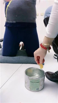 图片[11]-蜜糖情侣】物化圈养奴做擦鞋器