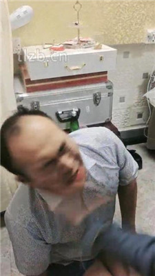 图片[4]-木子大大】美容院3技师S群虐猥琐顾客双视角版】