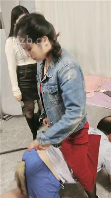 图片[12]-木子大大】美容院3技师S群虐猥琐顾客双视角版】