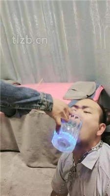 图片[15]-木子大大】美容院3技师S群虐猥琐顾客双视角版】