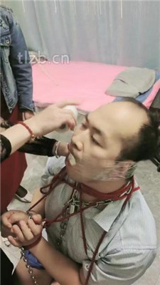 图片[19]-木子大大】美容院3技师S群虐猥琐顾客双视角版】