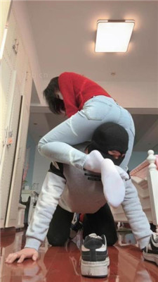 图片[15]-朱砂痣】情人节-和我的脚底接吻-超臭白袜脚捂脸