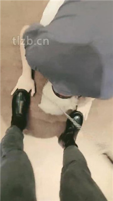 图片[11]-妮蔻】短靴踩虐磕头/耳光完整版】