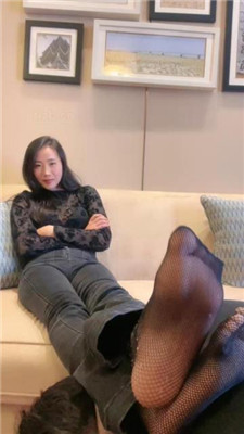 图片[2]-爱丽丝】黑丝网袜御姐-当脚垫/口吐喂食/高跟踩踏