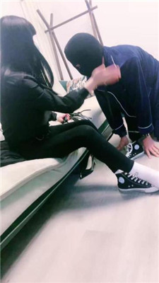 图片[10]-大小姐】跪舔高帮帆布鞋白袜/鞭打/手铐捆绑