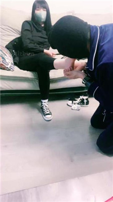 图片[12]-大小姐】跪舔高帮帆布鞋白袜/鞭打/手铐捆绑