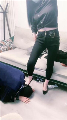 图片[19]-大小姐】跪舔高帮帆布鞋白袜/鞭打/手铐捆绑