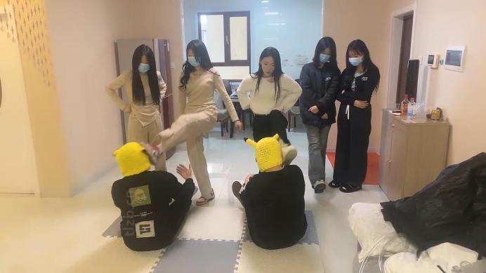 【精神小妹】5S真实欺凌虐双奴_绳艺库视频下载