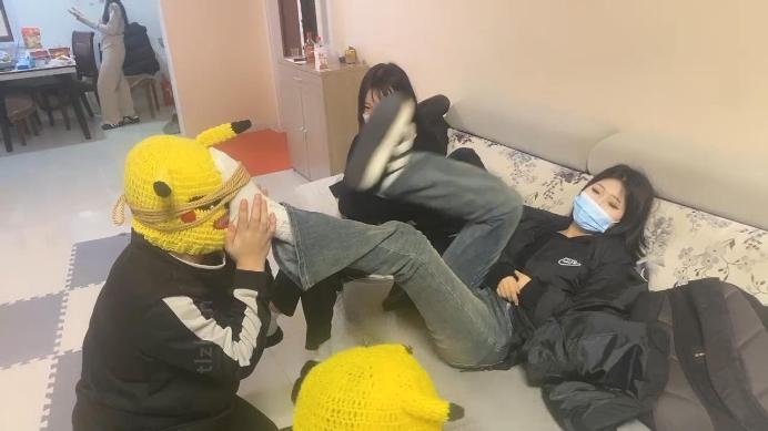 图片[13]_精神小妹】5S真实欺凌虐双奴-群踩群踹/耳光_HD绳艺资源网