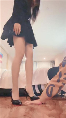 图片[9]-静静香】跪舔原味长靴肉丝/踩踏/人肉坐垫上】