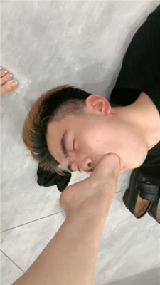 图片[7]_LL77】艺校女神-黑棉袜皮鞋玩弄狗弟弟_HD绳艺资源网