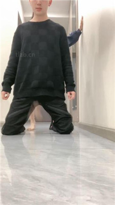 图片[9]_LL77】艺校女神-黑棉袜皮鞋玩弄狗弟弟_HD绳艺资源网